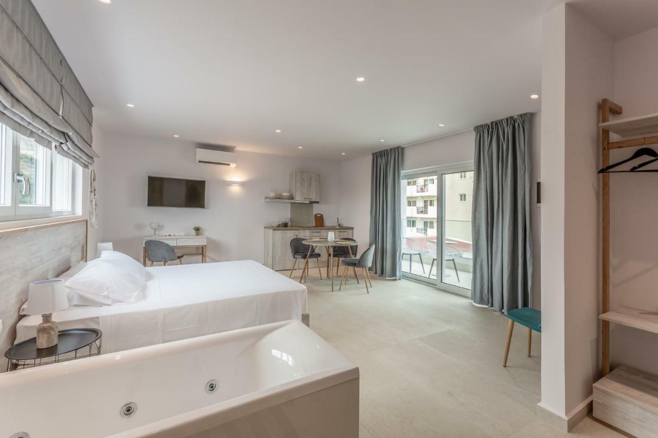 Eva Apartments コウトウロウファリ、ヘルソニソス エクステリア 写真