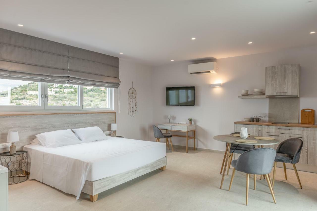 Eva Apartments コウトウロウファリ、ヘルソニソス エクステリア 写真